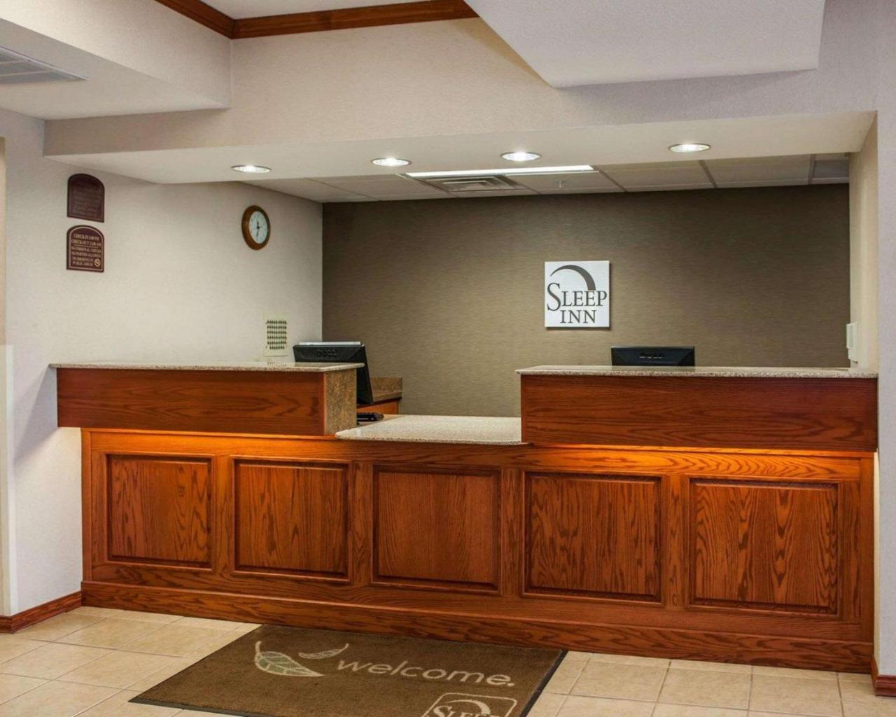 Sleep Inn South Bend Airport Exteriör bild